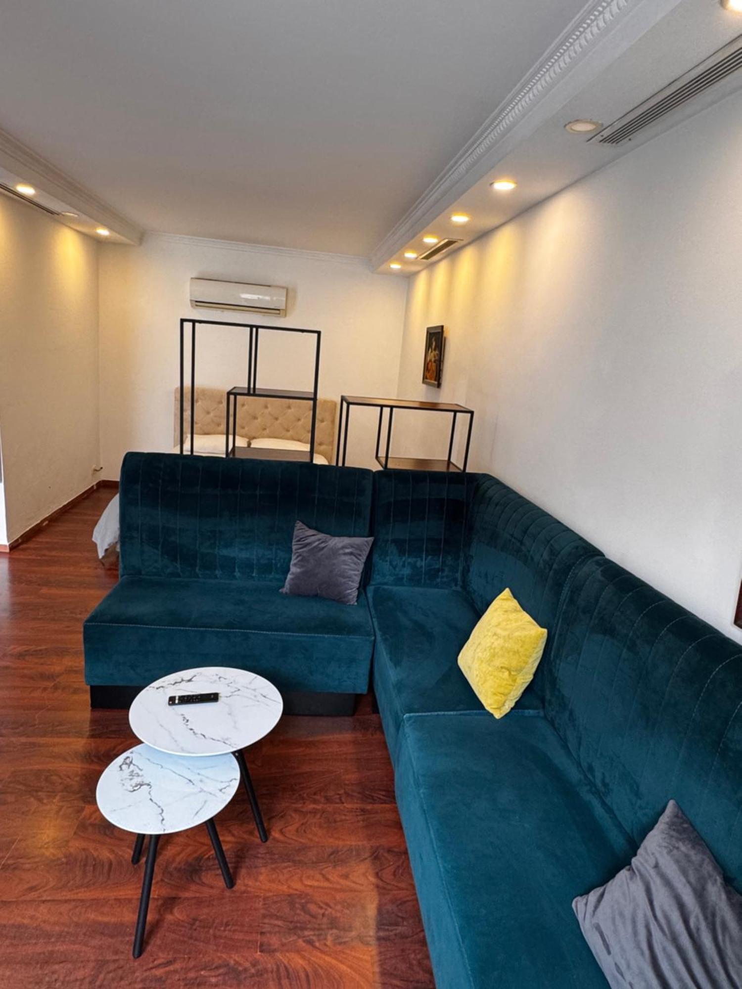 Studio In Bllok 티라나 외부 사진